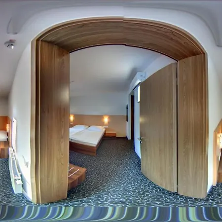 Domacija Vodnik & Hotel Cerklje na Gorenjskem