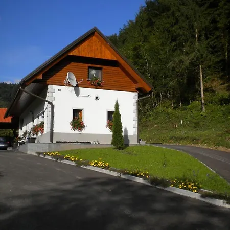 Domacija Vodnik & Cerklje na Gorenjskem