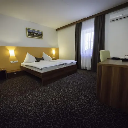 Hotel Domacija Vodnik & Cerklje na Gorenjskem