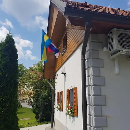 Domacija Vodnik & Cerklje na Gorenjskem