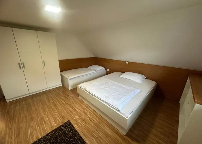 Hotel Domacija Vodnik & Cerklje na Gorenjskem