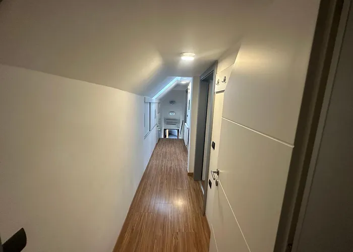 Domacija Vodnik & 3*