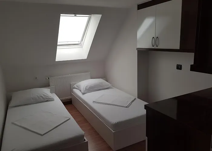 Domacija Vodnik & 3* Cerklje na Gorenjskem